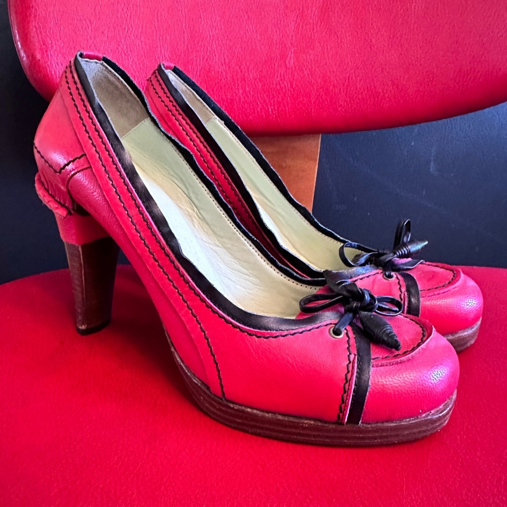 RARE Hard Hearted Harlot Red Heels size 41/10
